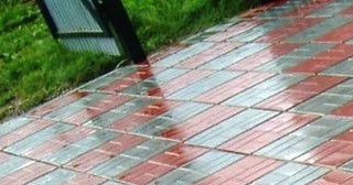 Профессиональная укладка цементной тротуарной плитки в Пыти-Яхах в октябре