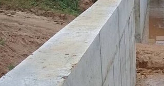Строительство подпорной стенки из бетона в Пыти-Яхах в октябре